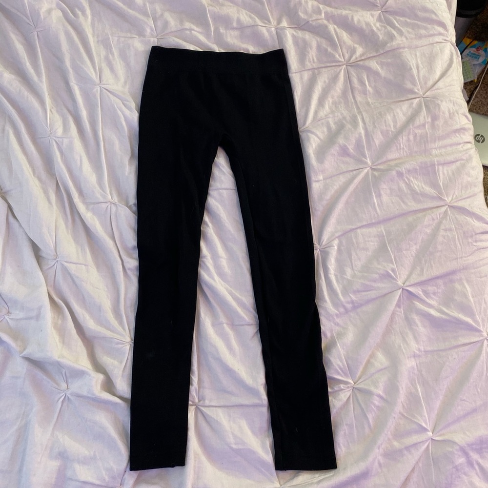 Black leggings.